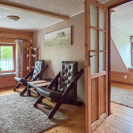 Δωμάτια σε οικογενειακή κατοικία Eskapada